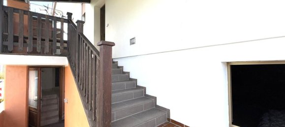 5 bedrooms Villa in San Martino di Lupari, Italy No. 293733 4