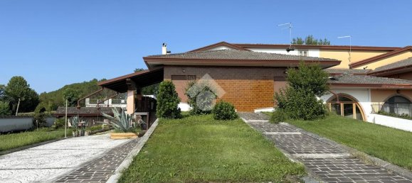 5 bedrooms Villa in San Martino di Lupari, Italy No. 293733 2