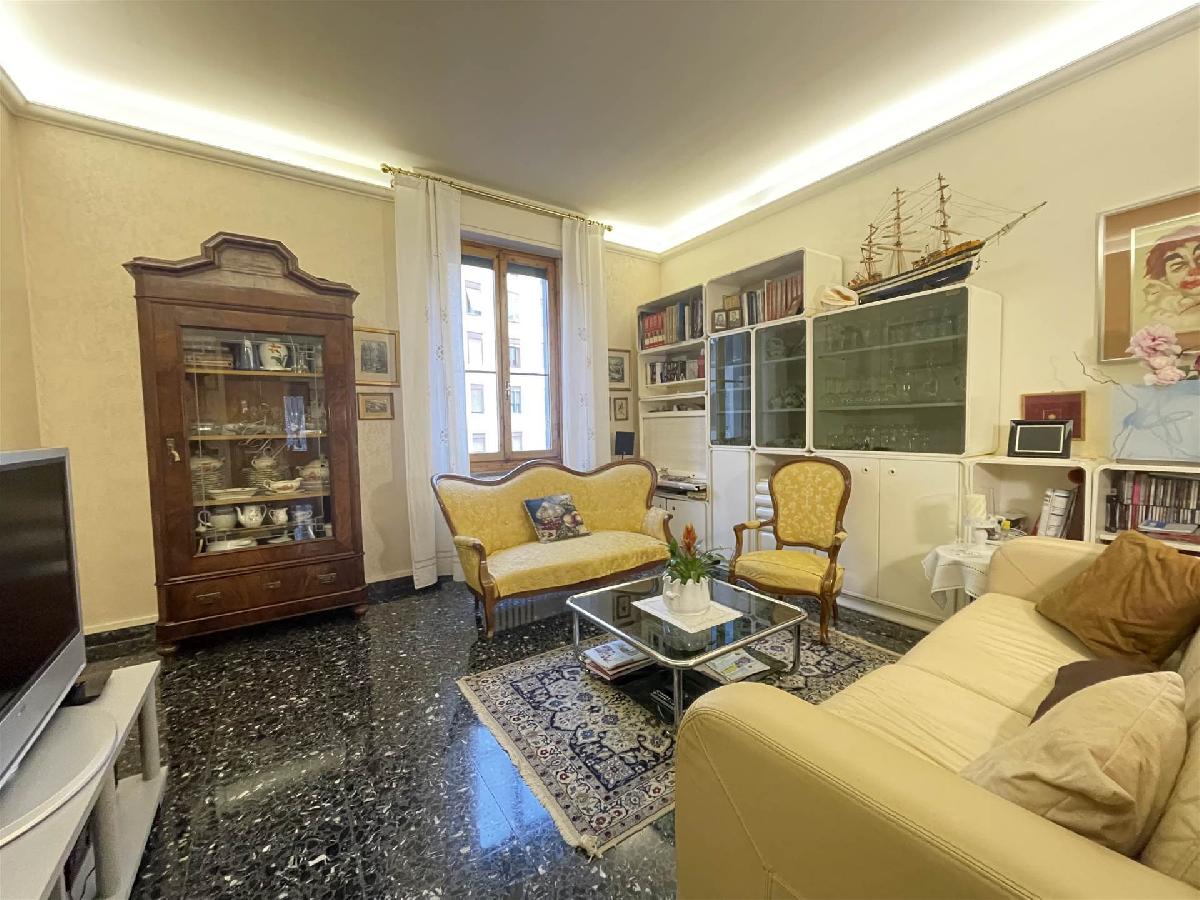 2 bedrooms Apartment in Florence, Italy No. 369153