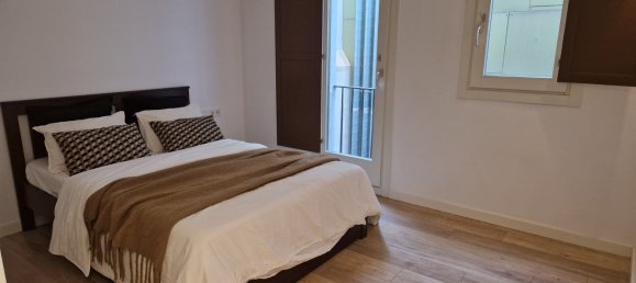 2 bedrooms Apartment in Ciutat Vella, Spain No. 78947 8