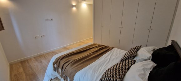 2 bedrooms Apartment in Ciutat Vella, Spain No. 78947 9