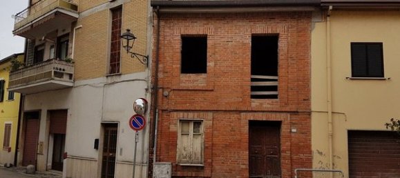 3-Zimmer Haus in Ceccano, Italy, Nr. 141561 2