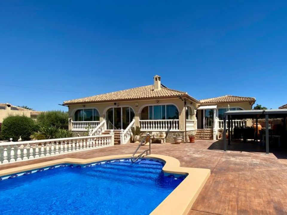 4 غرف نوم منزل في Catral, Spain رقم 280332