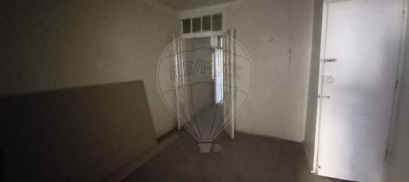 193m² Building in Lisbon, Portugal No. 102626 13