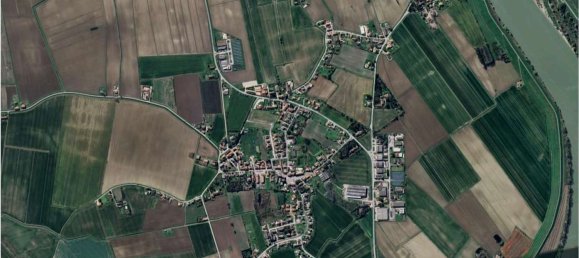 581m² Commercial property in Riva del Po, Italy No. 298778 13