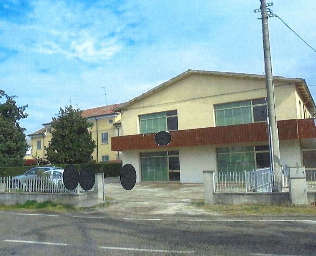 581m² Commercial property in Riva del Po, Italy No. 298778