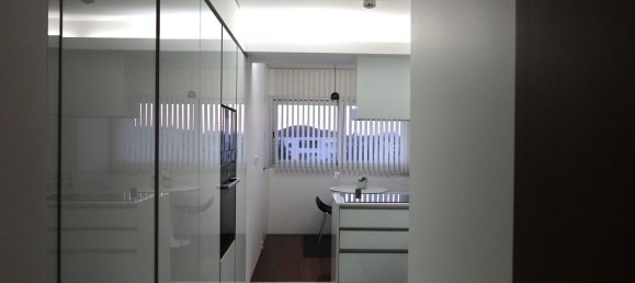 3 bedrooms Apartment in Porto, Portugal No. 109773 2