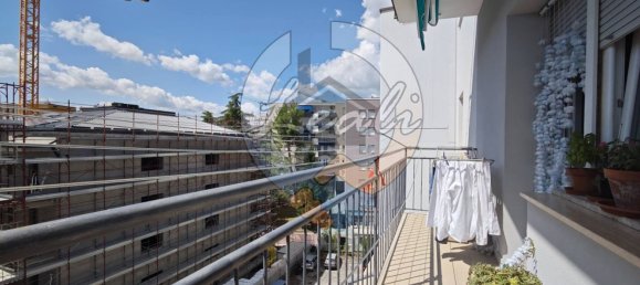 Квартира с 6 комнатами в Толентино, Италия № 297315 24