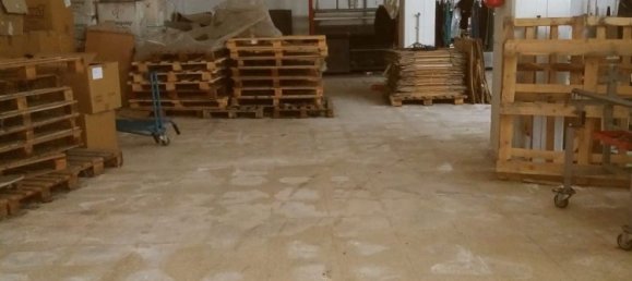 Lagerhaus in Barletta, Italy 550m², Nr. 254200 13