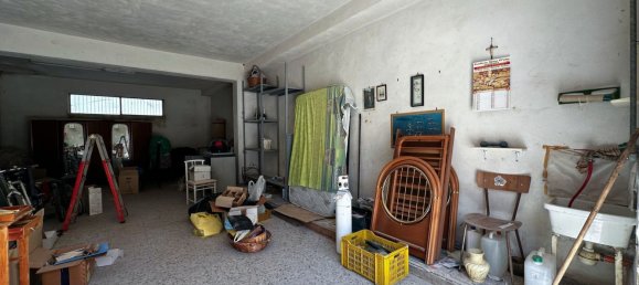 52m² Garage in Syracuse, Italy No. 246820 3