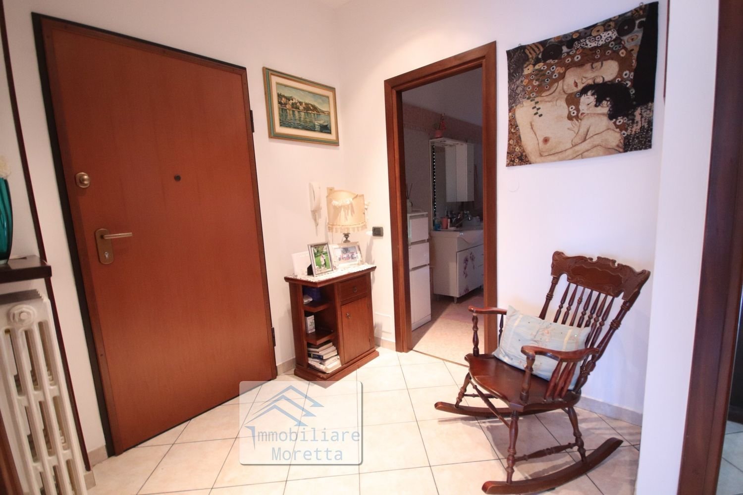 3-salle Appartement à Alba, Italy No. 308074