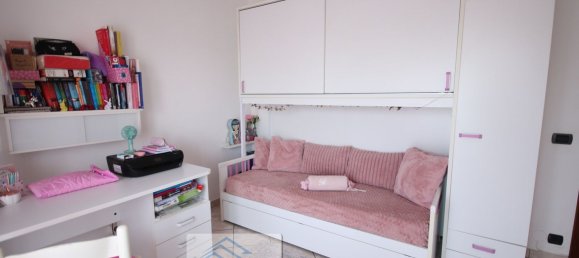 3-salle Appartement à Alba, Italy No. 308074 42