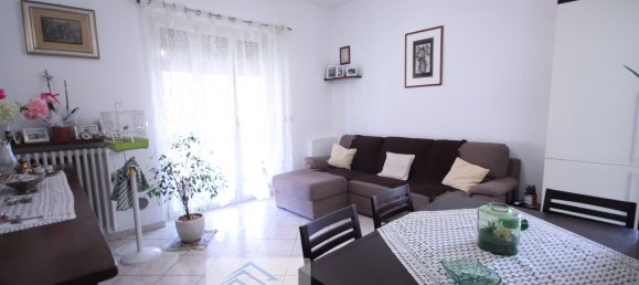 3-salle Appartement à Alba, Italy No. 308074 28