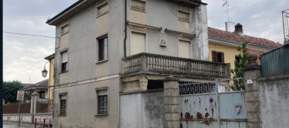 3 bedrooms House in Desana, Italy No. 379853 25