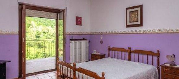 2 Schlafzimmer Villa in Pratella, Italy, Nr. 65718 5