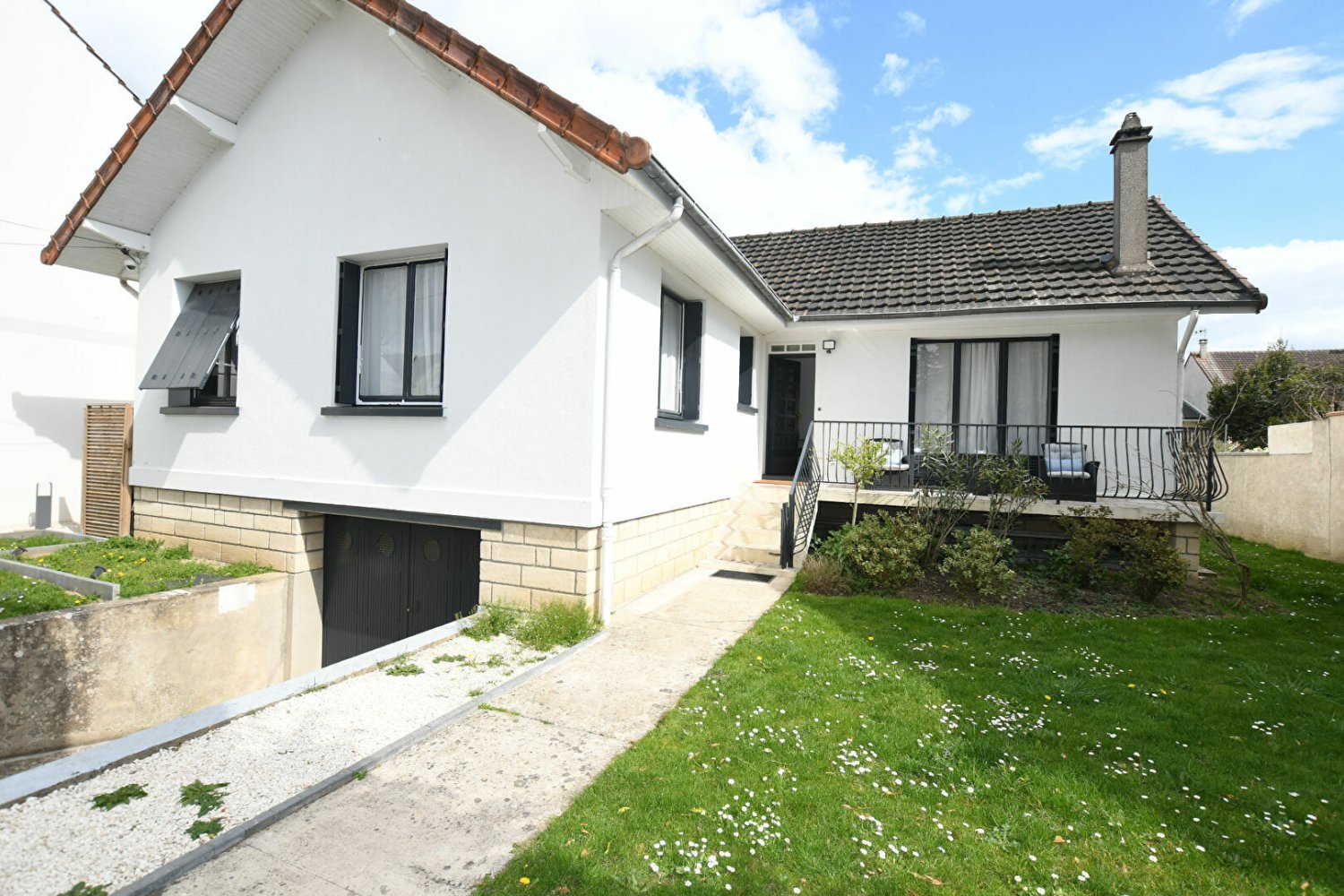 3 Schlafzimmer Haus in Trappes, France, Nr. 139647