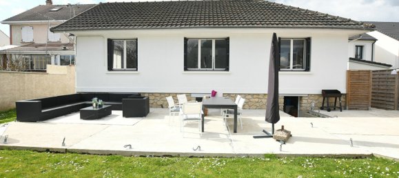 3 Schlafzimmer Haus in Trappes, France, Nr. 139647 2