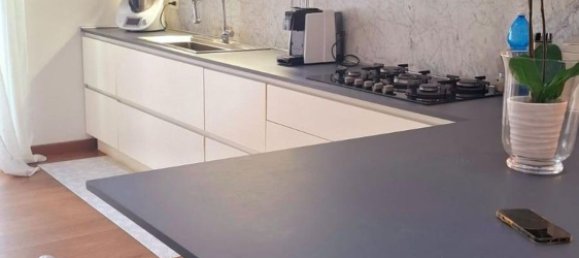 4 Schlafzimmer Wohnung in Carrara, Italy, Nr. 334301 4