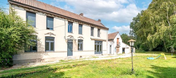 Casa T4 em Vicq, France N.º 323350 2