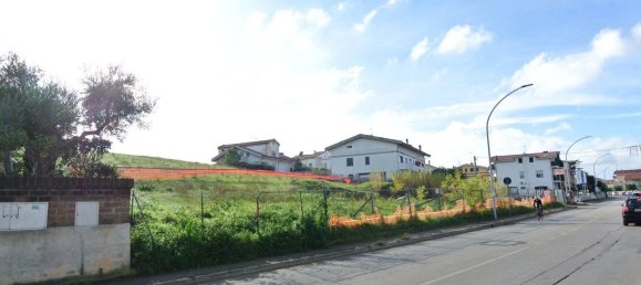 Земельный участок 3302м² в Монтесильвано, Италия № 73119 3