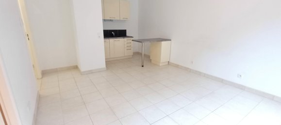 Квартира с 1 спальней в Эпернон, Франция № 258904 5