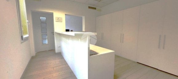 Villa de 3 habitaciónes en Vigonovo, Italy No. 8600 3