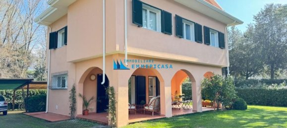 9 rooms House in Massa, Italy No. 137478 16