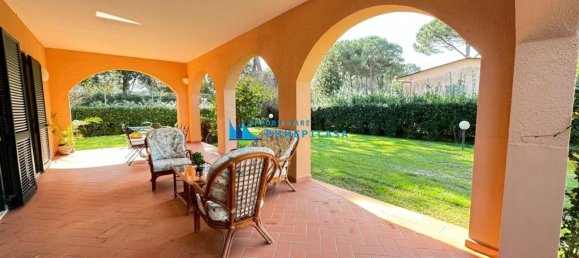 9 rooms House in Massa, Italy No. 137478 9
