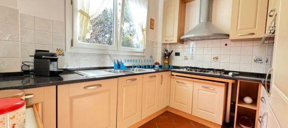 9 rooms House in Massa, Italy No. 137478 3