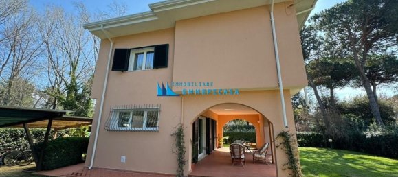 9 rooms House in Massa, Italy No. 137478 13