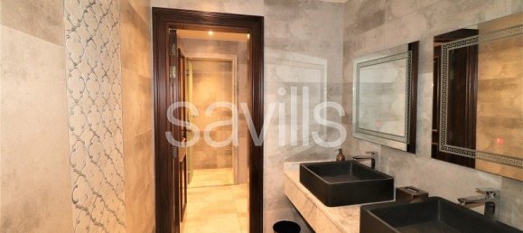 6 bedrooms Villa in Halwan, UAE No. 5411 8