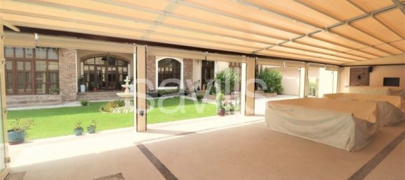 6 bedrooms Villa in Halwan, UAE No. 5411 4