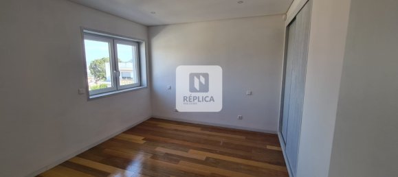 4 bedrooms Villa in Vila Nova de Gaia, Portugal No. 17799 5