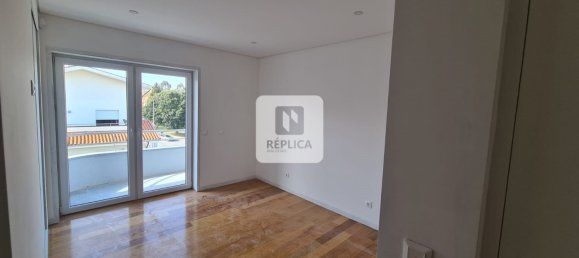 4 bedrooms Villa in Vila Nova de Gaia, Portugal No. 17799 13
