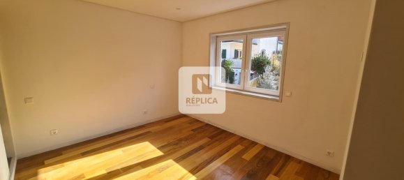 4 bedrooms Villa in Vila Nova de Gaia, Portugal No. 17799 8