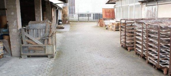 Edificio en Schwabach, Germany 2750 m² No. 236316 3