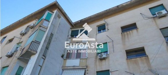 3 bedrooms Apartment in Palermo, Italy No. 322900 3