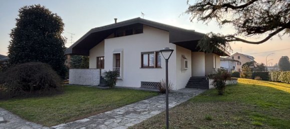 Вилла с 4 комнатами в Робеккетто кон Индуно, Италия № 157732 4