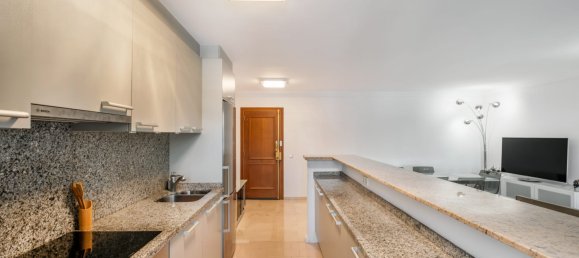 Apartamento de 2 dormitorios en Marbella, Spain No. 115508 8