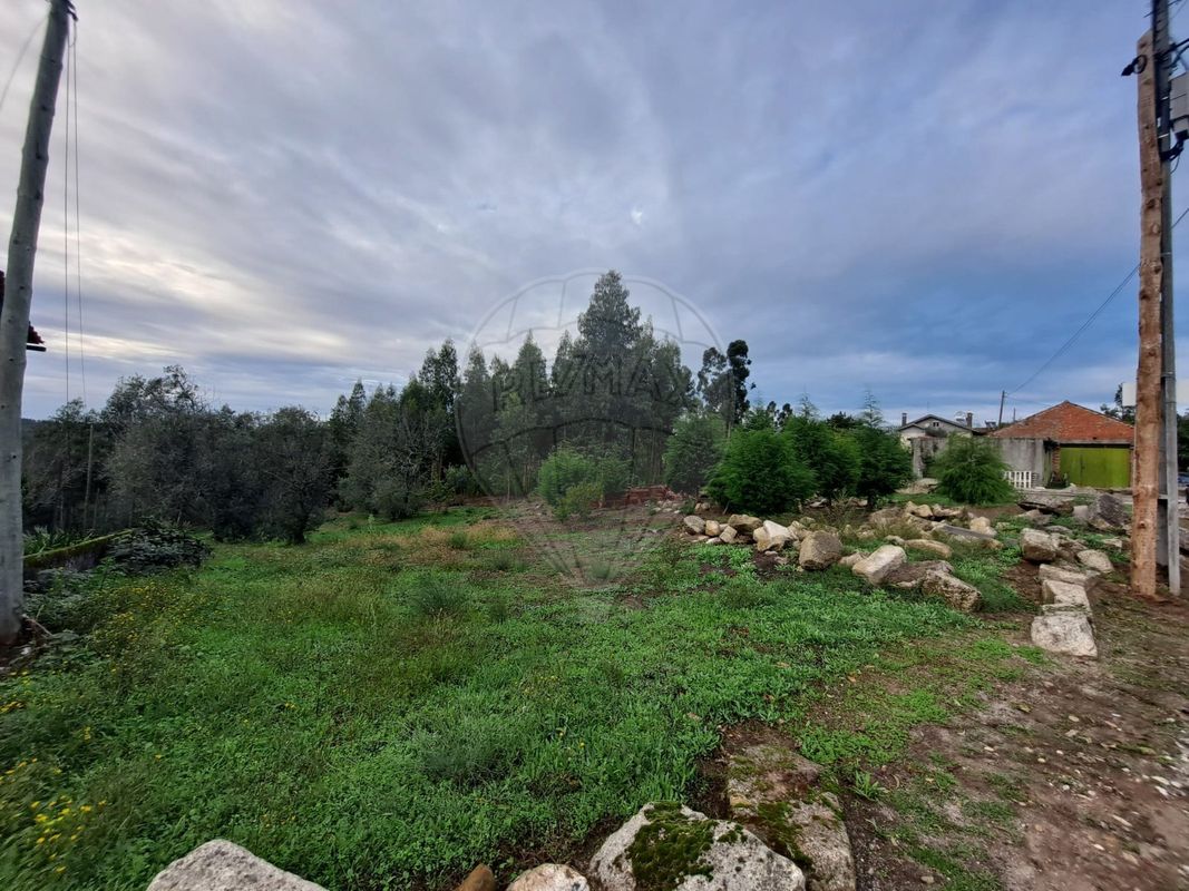 Terreno em Oliveira do Hospital, Portugal 1200 m² N.º 70867