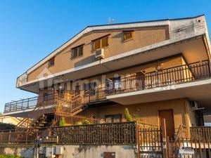 Apartamento de 2 dormitorios en Valmontone, Italy No. 306515