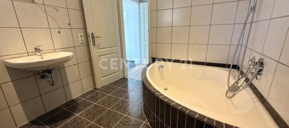 7 rooms Townhouse in Zweibrucken, Germany No. 11796 4