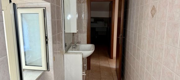 5 Schlafzimmer Doppelhaus in Genazzano, Italy, Nr. 401311 22