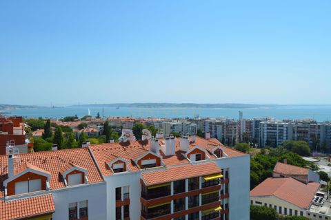 2 bedrooms Apartment in Oeiras, Portugal No. 307686