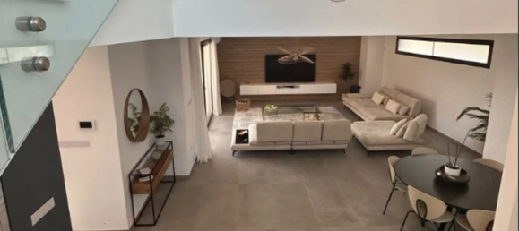 5 bedrooms Villa in Germasogeia, Cyprus No. 16850 7