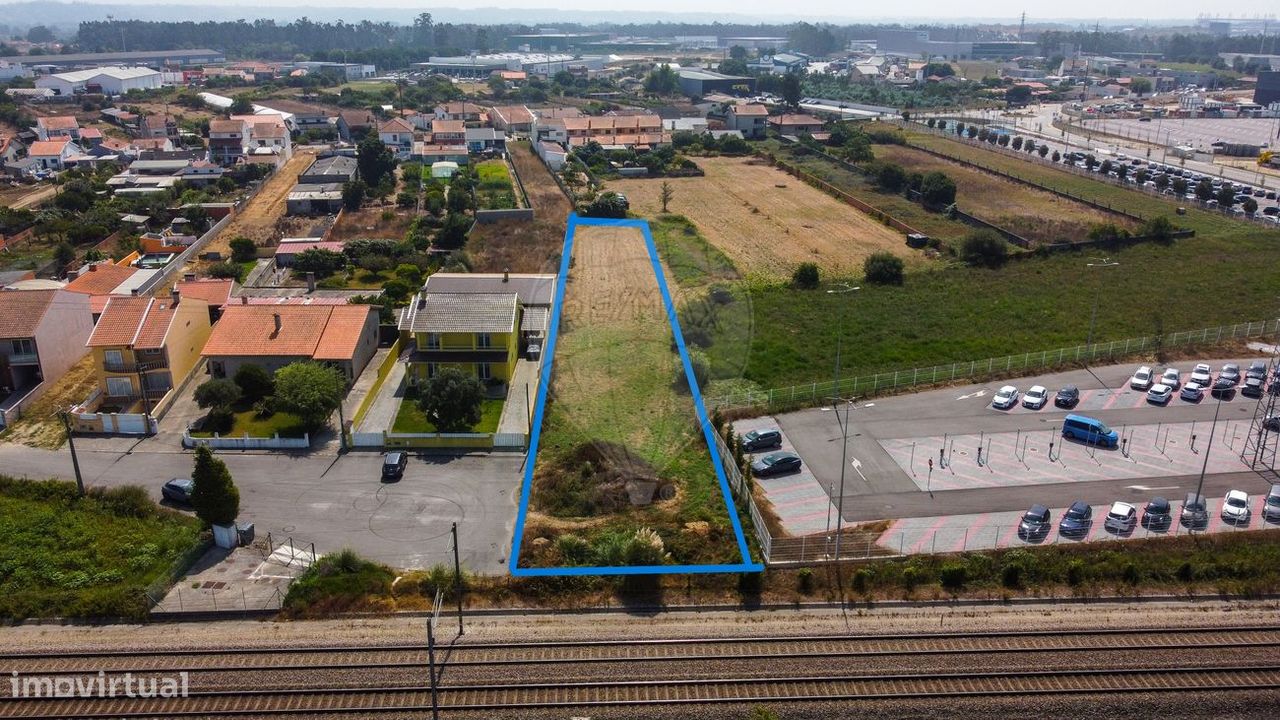 Terrain à Cacia, Portugal 2091m² No. 295954