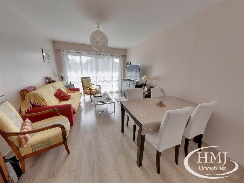 2 غرف نوم شقة في Evry, France رقم 178400