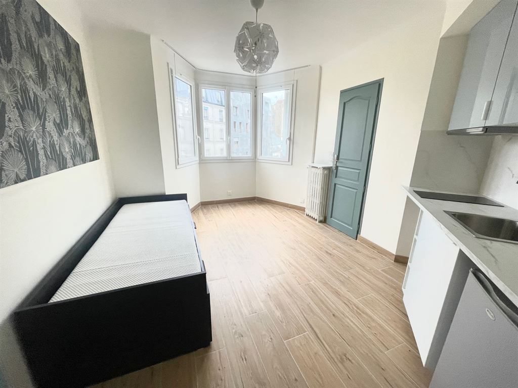 1 bedroom Apartment in Paris, France No. 127808