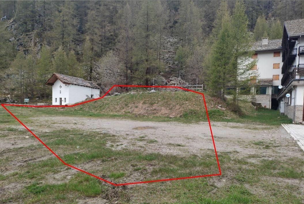  قطعة أرض في Gressoney La Trinite, Italy 811متر مربع رقم 119735