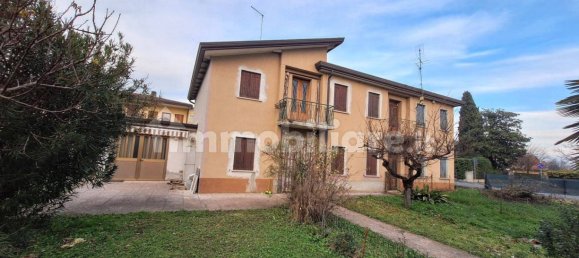 4 bedrooms House in Salzano, Italy No. 253363 2